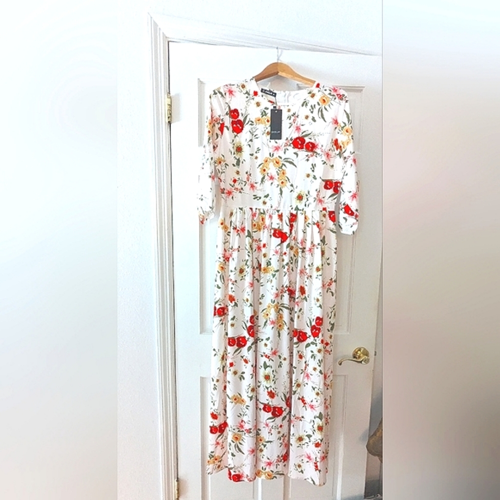 NWT White Floral maxi dress (L) - Picture 3 of 8